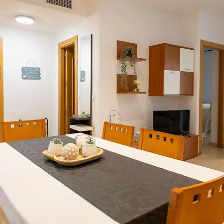 Luxury 2 Bedrooms With Pool And Garage 公寓 *
