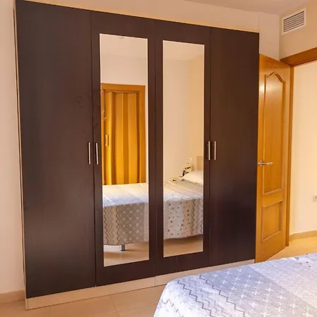 아파트 Luxury 2 Bedrooms With Pool And Garage 로쿠타스드마르