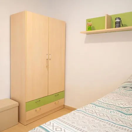 Apartment Luxury 2 Bedrooms With Pool And Garage *