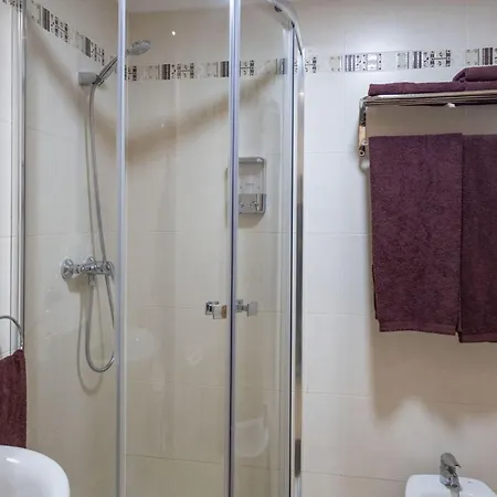 Luxury 2 Bedrooms With Pool And Garage